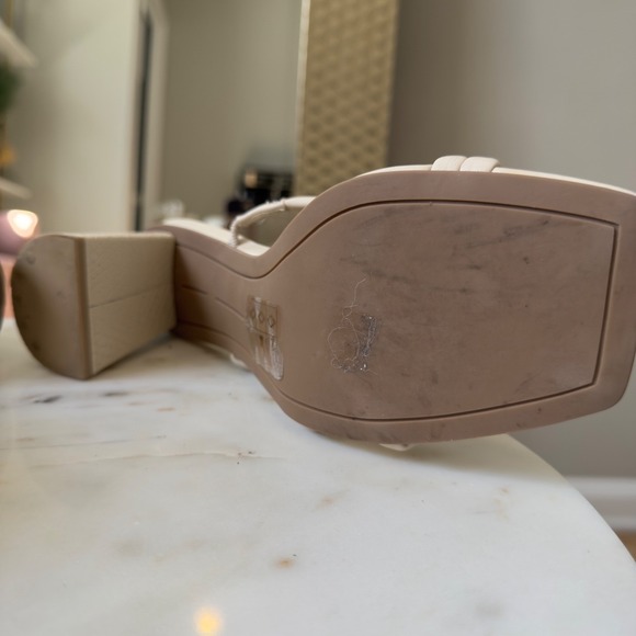 Dolce Vita Women's Cream Square Toe Block Heel Strappy Sandals - Picture 7 of 10